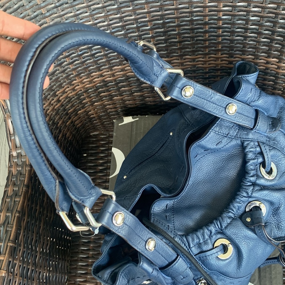 B Makowsky Women Leather Shoulder Bag - Picture 9 of 16